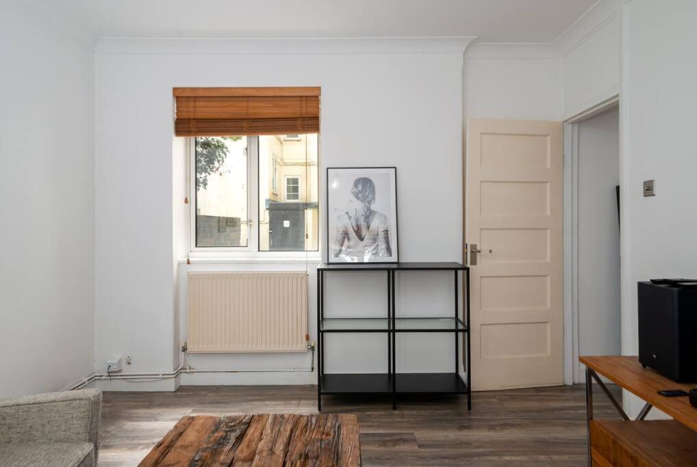 Stylish And Well Equipped Flat In Stockwell Apartment ลอนดอน ภายนอก รูปภาพ